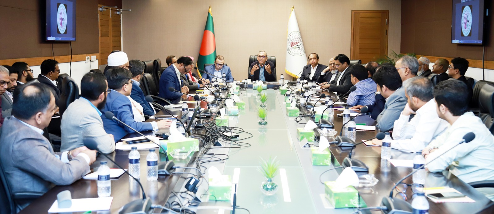 ডিএসই'র পরিচালনা পর্ষদের সাথে শীর্ষ মার্চেন্ট ব্যাংক ও এ্যাসেট ম্যানেজম্যান্ট কোম্পানিজ-এর প্রতিনিধিগণের বৈঠক